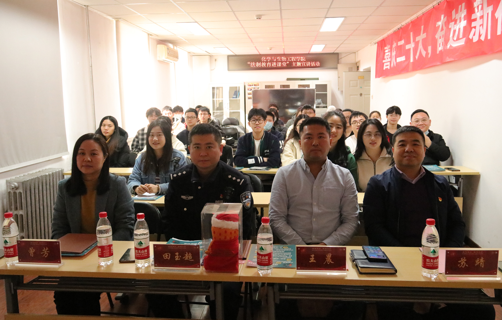 1678065717531383.jpg 08a5dc4069aa15f4fdcec28f4863176.jpg